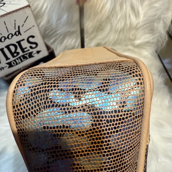 Consuela Iris Luncheon - Picture 9 of 17